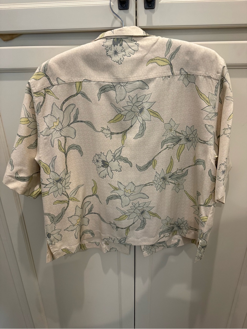 Tommy Bahama Cream Floral Short-Sleeve Button-Down Blouse